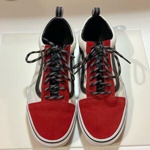 Old Skool red/white/black Vans